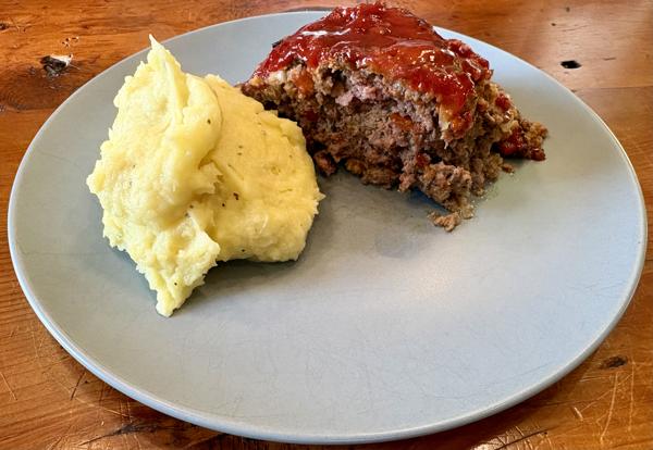 Meatloaf with mashed potatoes