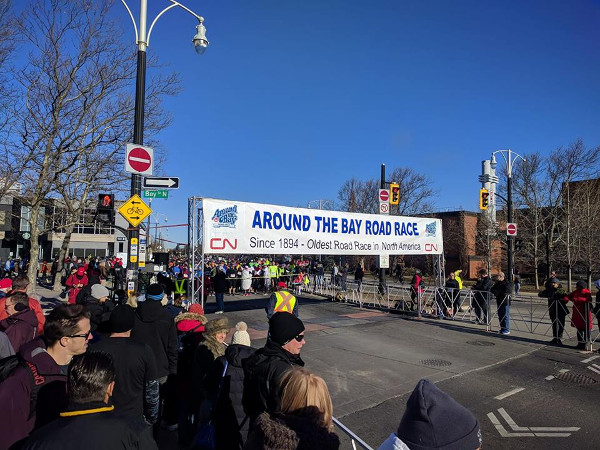 Around the Bay 2018 Starting Line